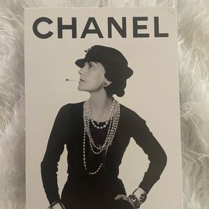 CHANEL No. 5 Assouline slipcase set